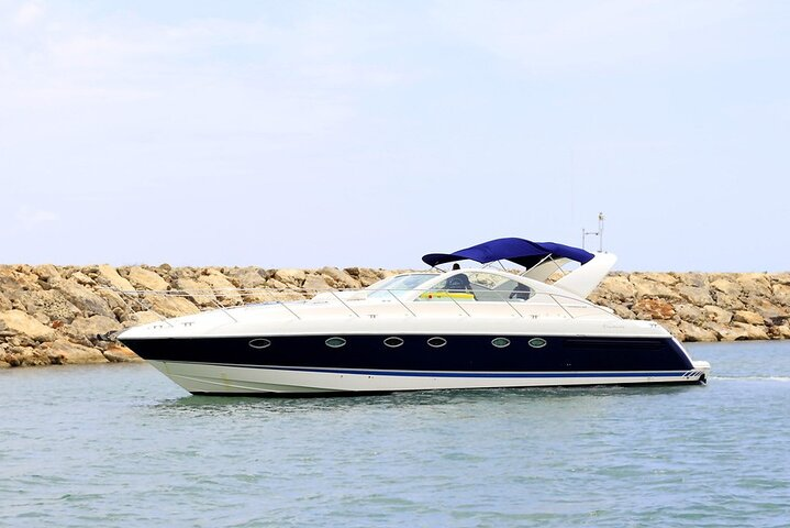 Book your unforgettable yachting experience in the Dominican Republic!